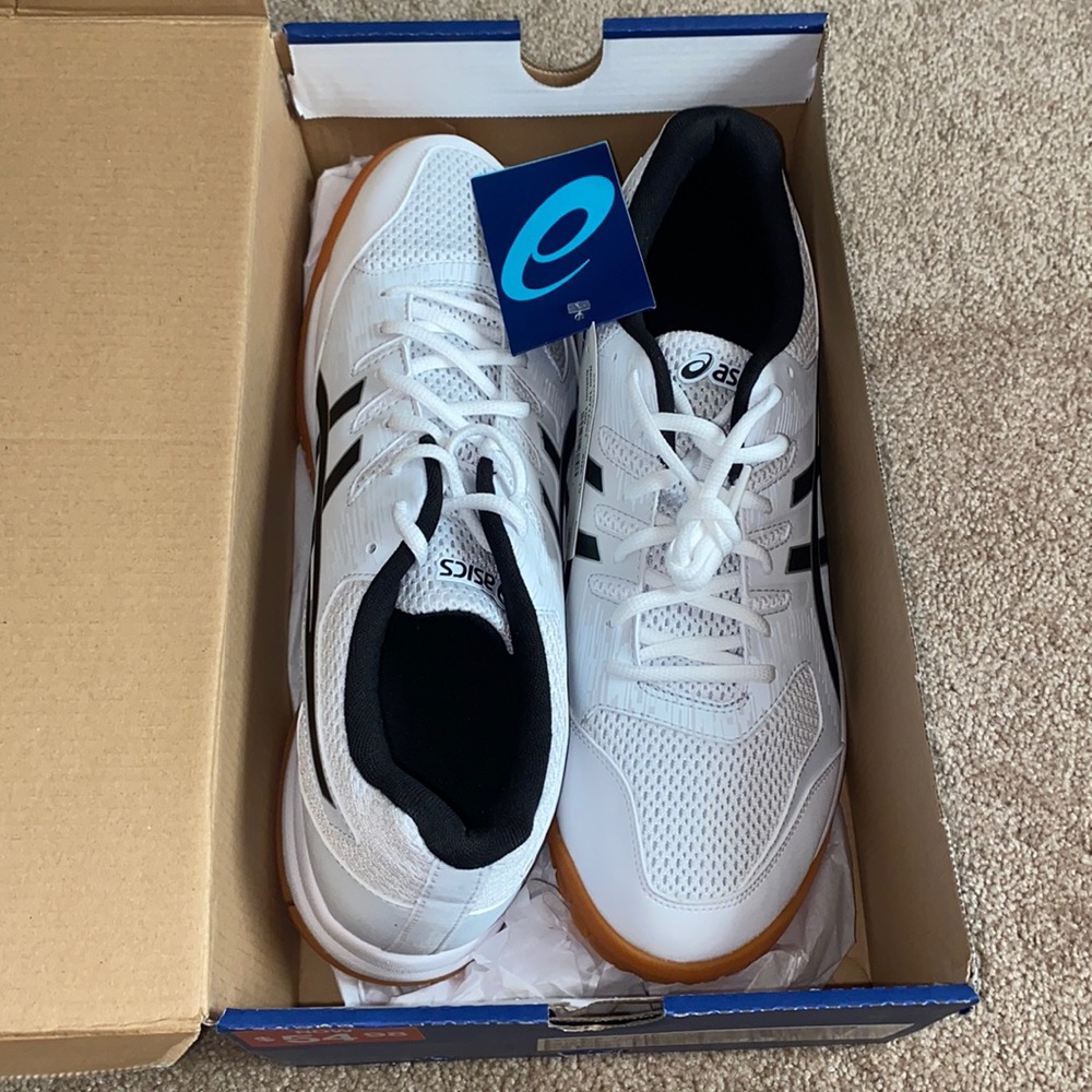 ASICS tennis shoes